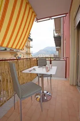 Üç Kişilik Oda (Sophie)