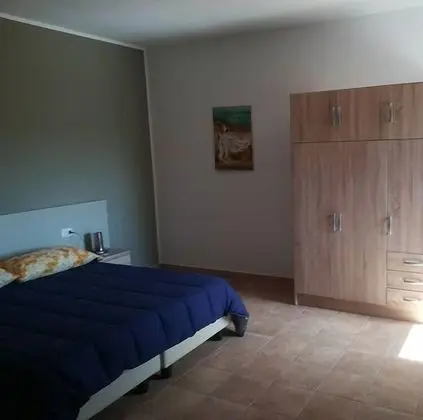 Basic Tek Büyük Yataklı Oda, Ortak Banyo