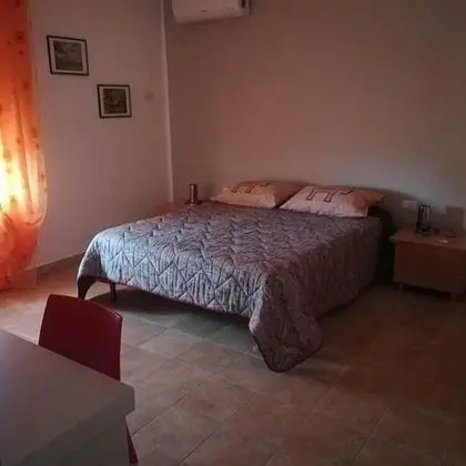 Basic Tek Büyük Yataklı Oda, Ortak Banyo