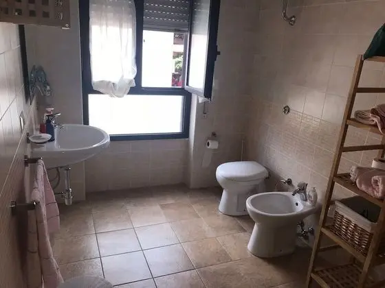 Basic Tek Büyük Yataklı Oda, Ortak Banyo