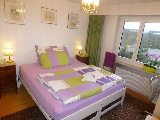 Tek Büyük Yataklı Oda, Ortak Banyo