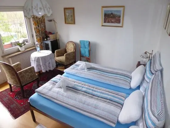 Tek Büyük Yataklı Oda, Ortak Banyo (Balcony)