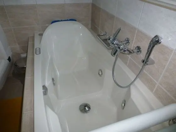 Tek Kişilik Oda, Ortak Banyo