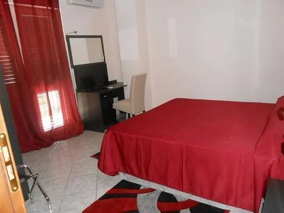 Tek Büyük Yataklı Oda, Balkon
