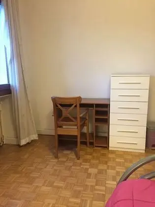 Tek Büyük veya İki Ayrı Yataklı Oda, Ortak Banyo