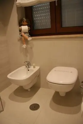 Standard Tek Büyük Yataklı Oda (5)