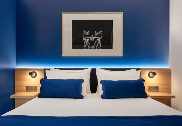 Comfort Tek Büyük Yataklı Oda