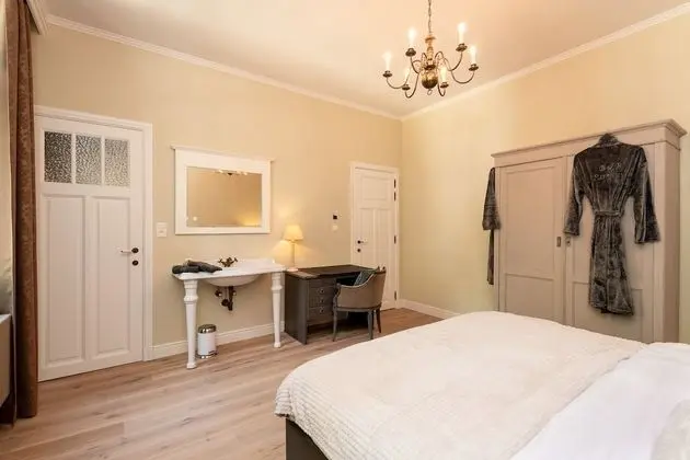 Tek Büyük Yataklı Oda