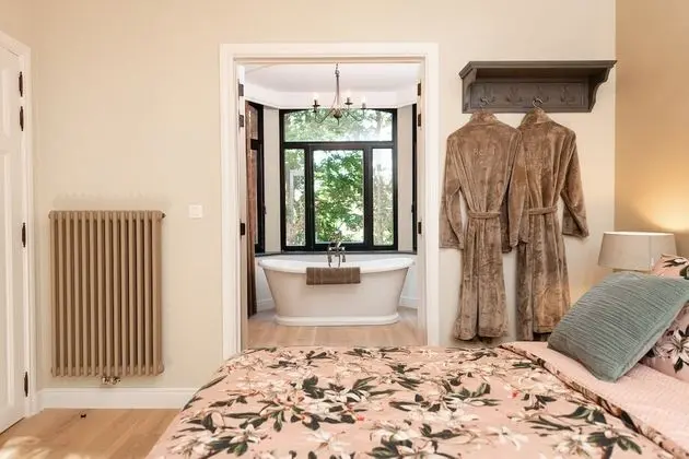 Tek Büyük Yataklı Oda, Küvet