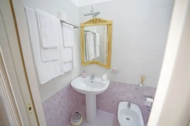 Exclusive Tek Büyük Yataklı Oda, 1 En Büyük (King) Boy Yatak, Balkon, Şehir Manzaralı