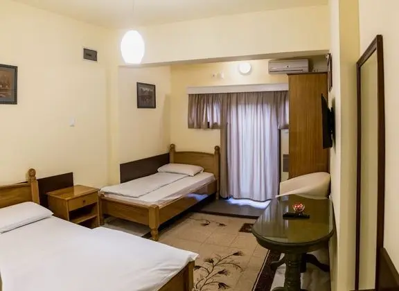 Üç Kişilik Oda