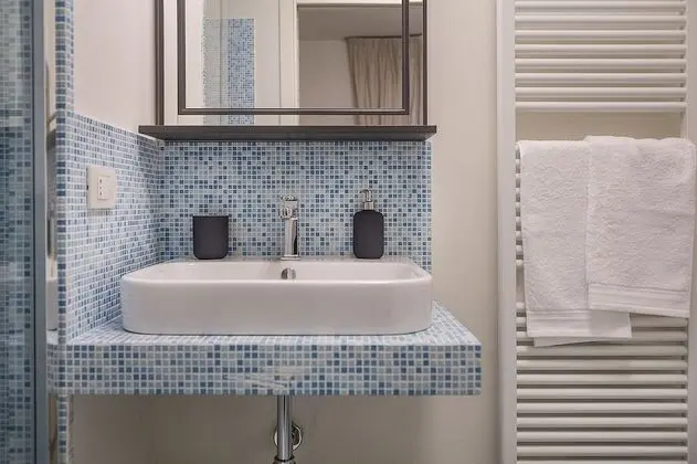 Comfort Tek Büyük Yataklı Oda (London)