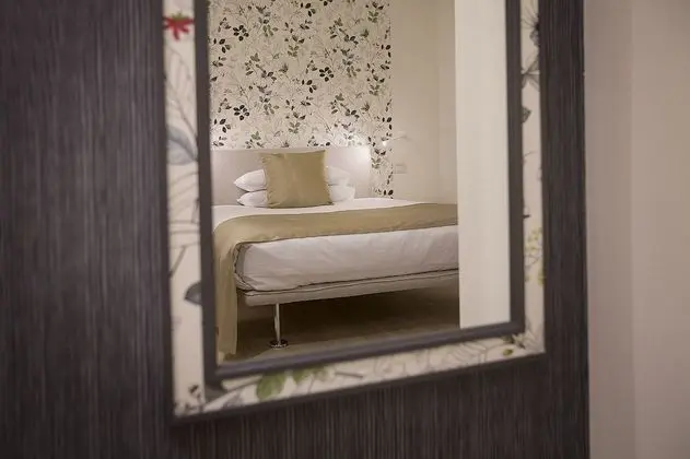 Comfort Tek Büyük Yataklı Oda (London)