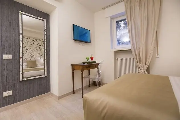 Comfort Tek Büyük Yataklı Oda (London)