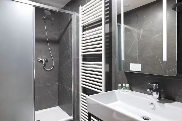 Standard Tek Büyük Yataklı Oda, Sigara İçilmez, Dağ Manzaralı