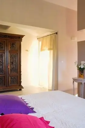 Tek Büyük Yataklı Oda (Roussanne)