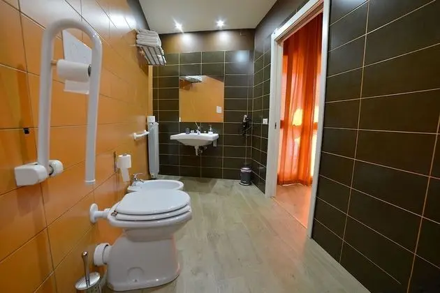 Üç Kişilik Oda, Engellilere Uygun