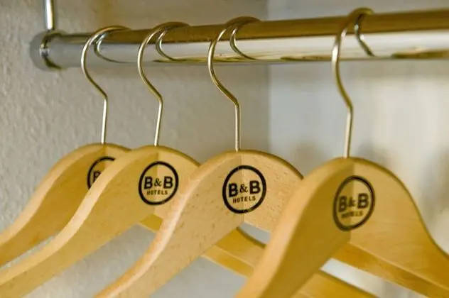 Dört Kişilik Oda, Sigara İçilmez