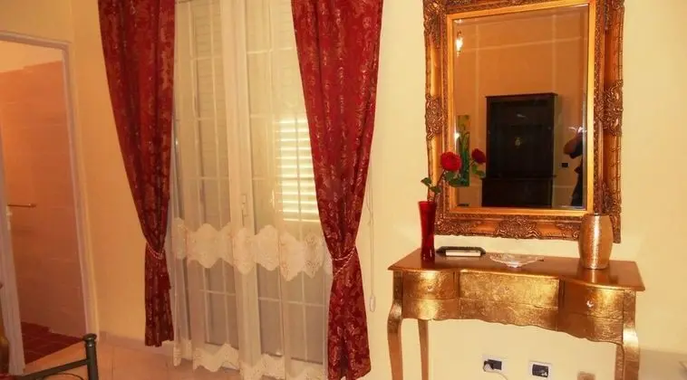 Comfort Dört Kişilik Oda, Birden Çok Yatak, Avlu Manzaralı