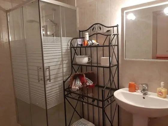 Dubleks, 2 Yatak Odası, Küçük Mutfak, Bahçeli