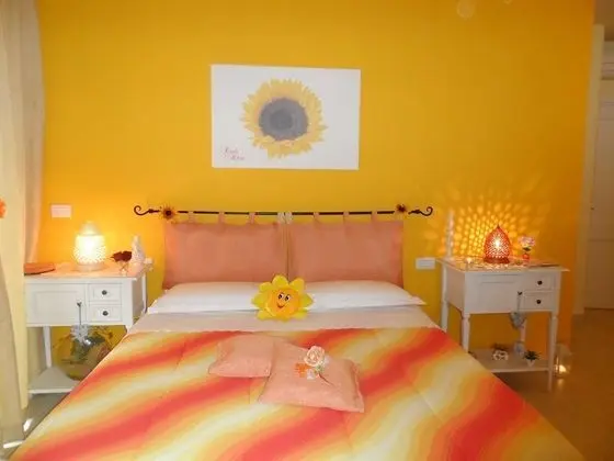 Büyük Yataklı Tek Kişilik Oda