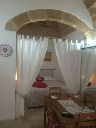 Büyük Yataklı Tek Kişilik Oda