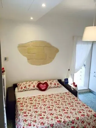 Büyük Yataklı Tek Kişilik Oda