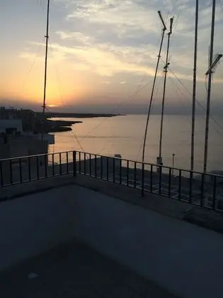 Büyük Yataklı Tek Kişilik Oda