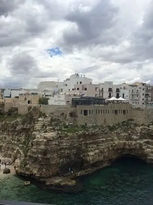 Büyük Yataklı Tek Kişilik Oda