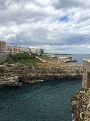 Büyük Yataklı Tek Kişilik Oda