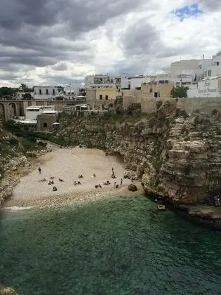 Büyük Yataklı Tek Kişilik Oda