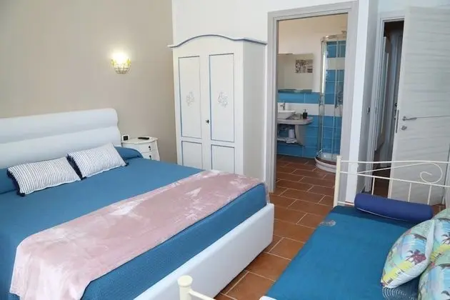 Üç Kişilik Oda, Veranda, Bahçe Manzaralı