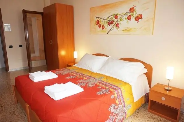 Tek Büyük veya İki Ayrı Yataklı Oda, Banyolu/Duşlu