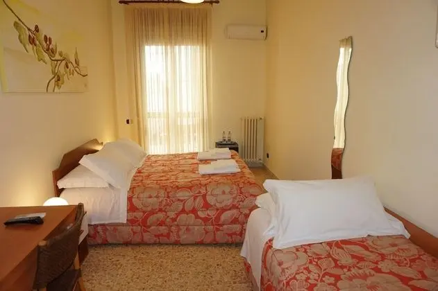 Tek Büyük Yataklı Oda, Özel Banyo (External)