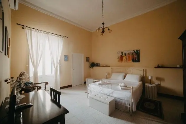 Tek Büyük Yataklı Oda, Banyolu/Duşlu, Bahçe Manzaralı (Degas)