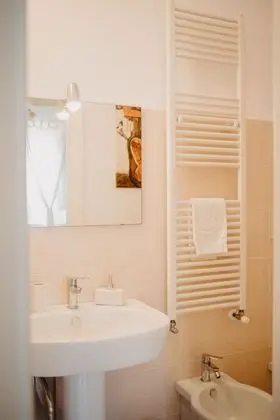Tek Büyük Yataklı Oda, Banyolu/Duşlu, Bahçe Manzaralı (Modigliani)