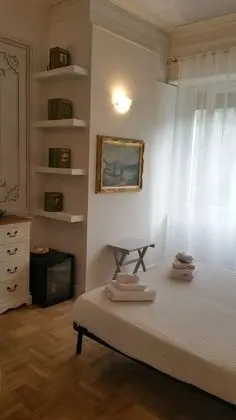 Tek Büyük veya İki Ayrı Yataklı Oda (Private External Bathroom)