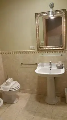 Tek Büyük veya İki Ayrı Yataklı Oda (Private External Bathroom)