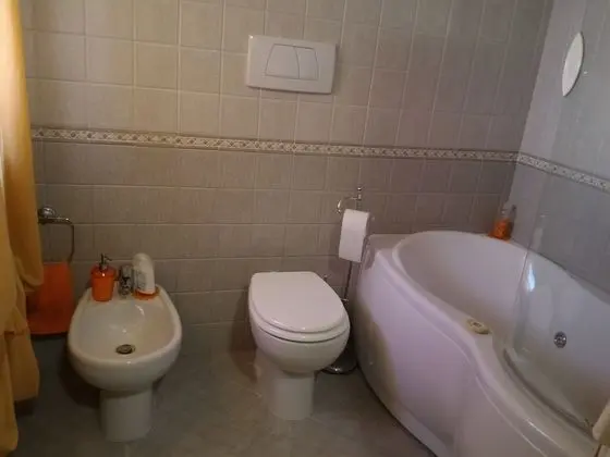 Tek Büyük Yataklı Oda (External Bathroom)