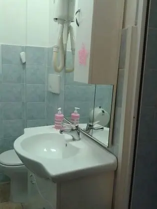 Tek Kişilik Oda, Ortak Banyo