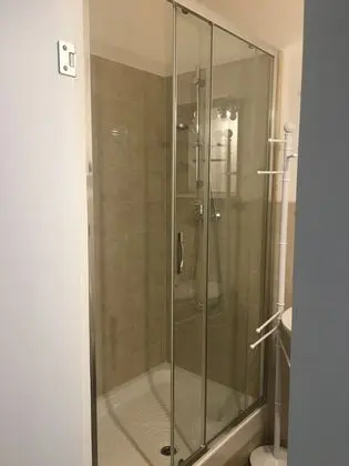 Tek Büyük Yataklı Oda, 1 Büyük (Queen) Boy Yatak, Sigara İçilmez (3)