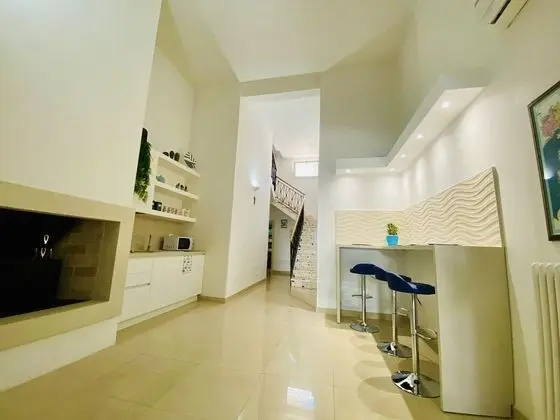 Üç Kişilik Oda