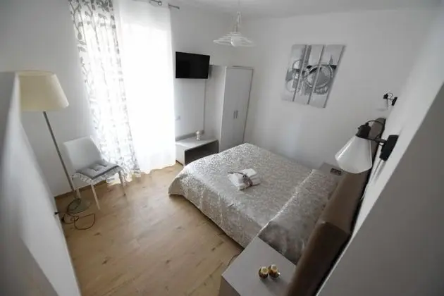 Tek Büyük Yataklı Oda