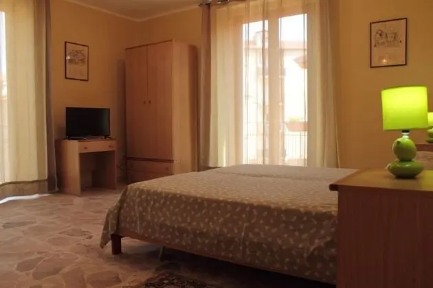 Tek Büyük veya İki Ayrı Yataklı Oda