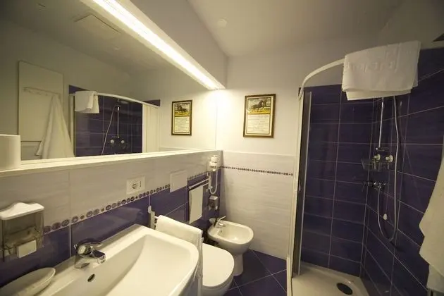 Üç Kişilik Oda, Özel Banyo