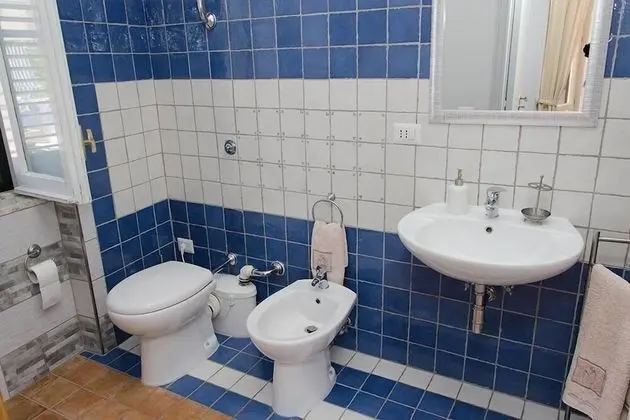 Tek Büyük Yataklı Oda, Balkon
