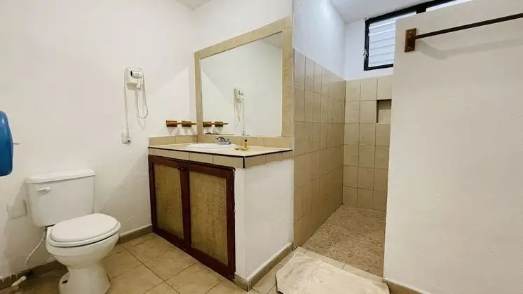 Basic Tek Büyük Yataklı Oda