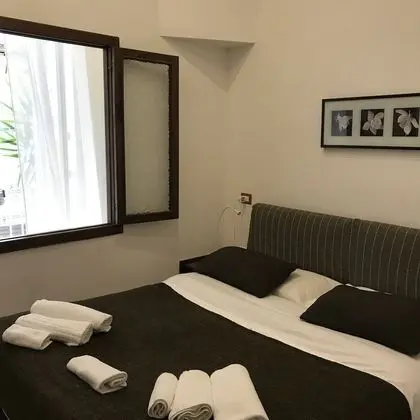 Üç Kişilik Oda (external bathroom)