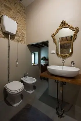 Classic Tek Büyük Yataklı Oda, Özel Banyo, Bahçe Manzaralı