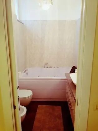 Deluxe Tek Büyük Yataklı Oda, Banyolu/Duşlu